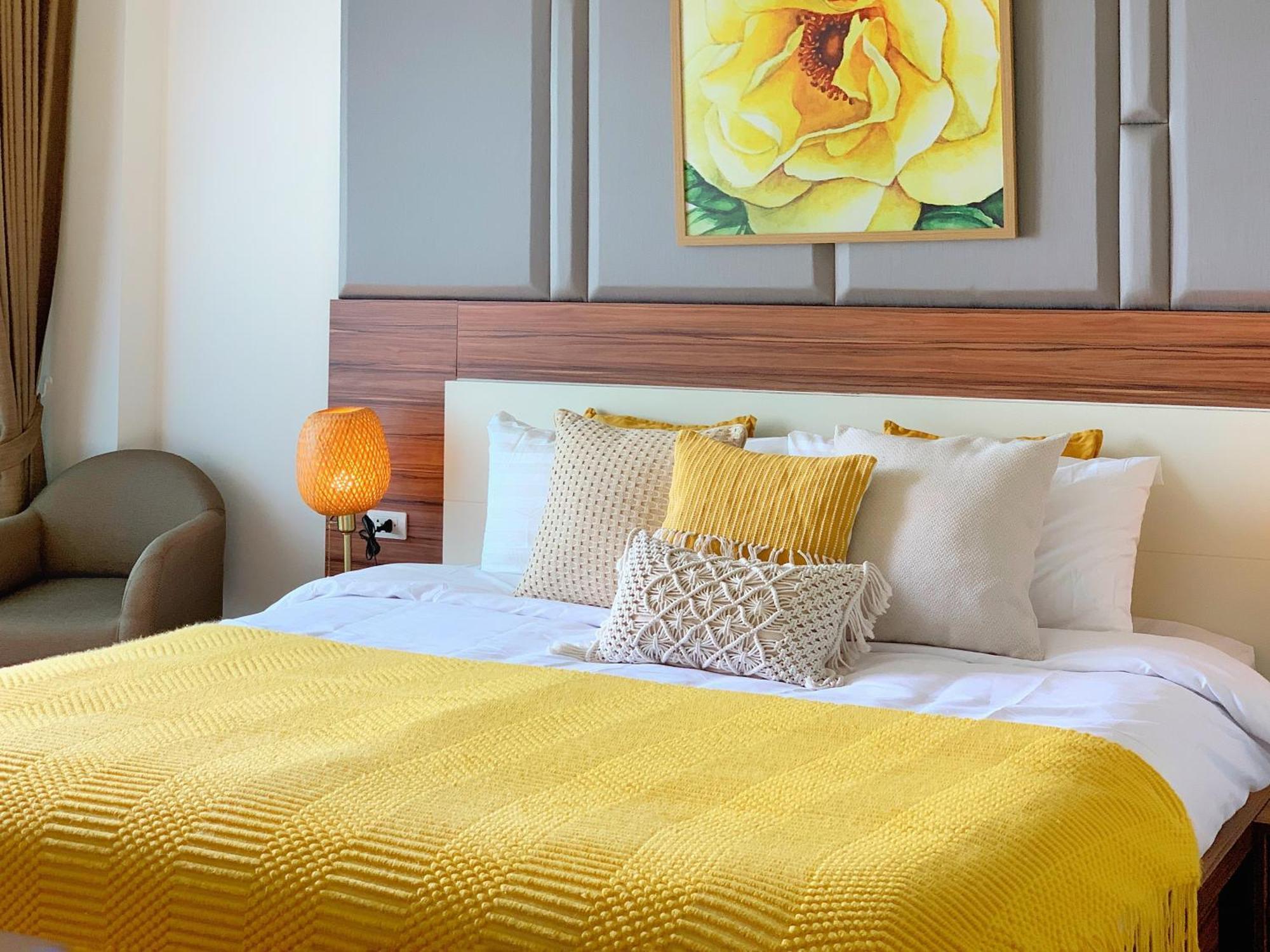 The Astra Cozy Living Suite Чиангмай Экстерьер фото